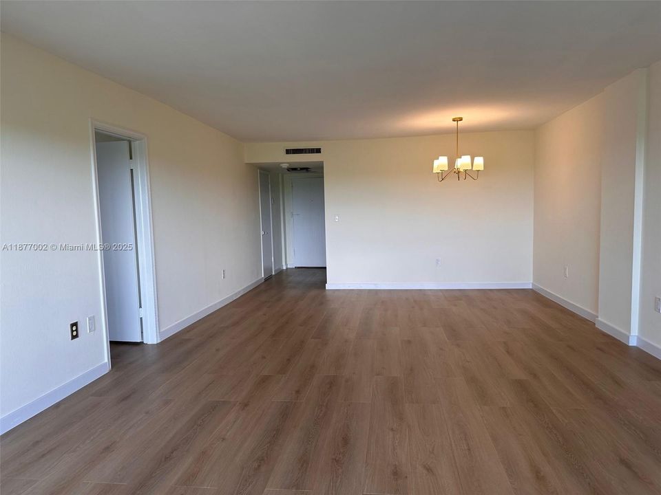 Recientemente alquilado: $3,200 (1 camas, 1 baños, 895 Pies cuadrados)