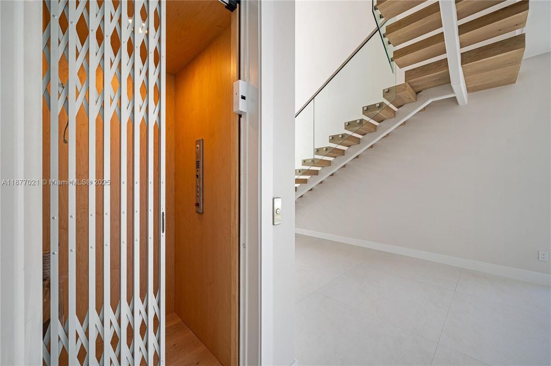 For Sale: $8,190,000 (5 beds, 5 baths, 3587 Square Feet)