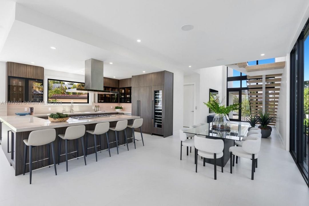 For Sale: $8,190,000 (5 beds, 5 baths, 3587 Square Feet)