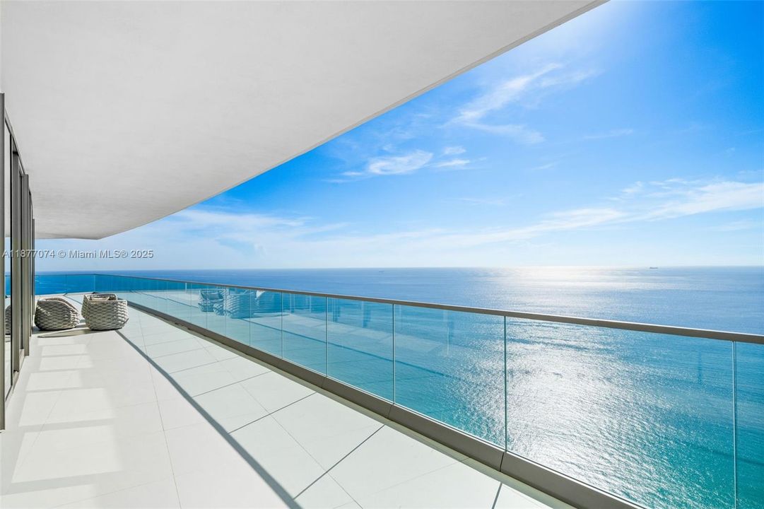 最近租的: $35,000 (4 贝兹, 5 浴室, 3296 平方英尺)