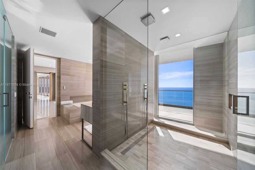 最近租的: $35,000 (4 贝兹, 5 浴室, 3296 平方英尺)