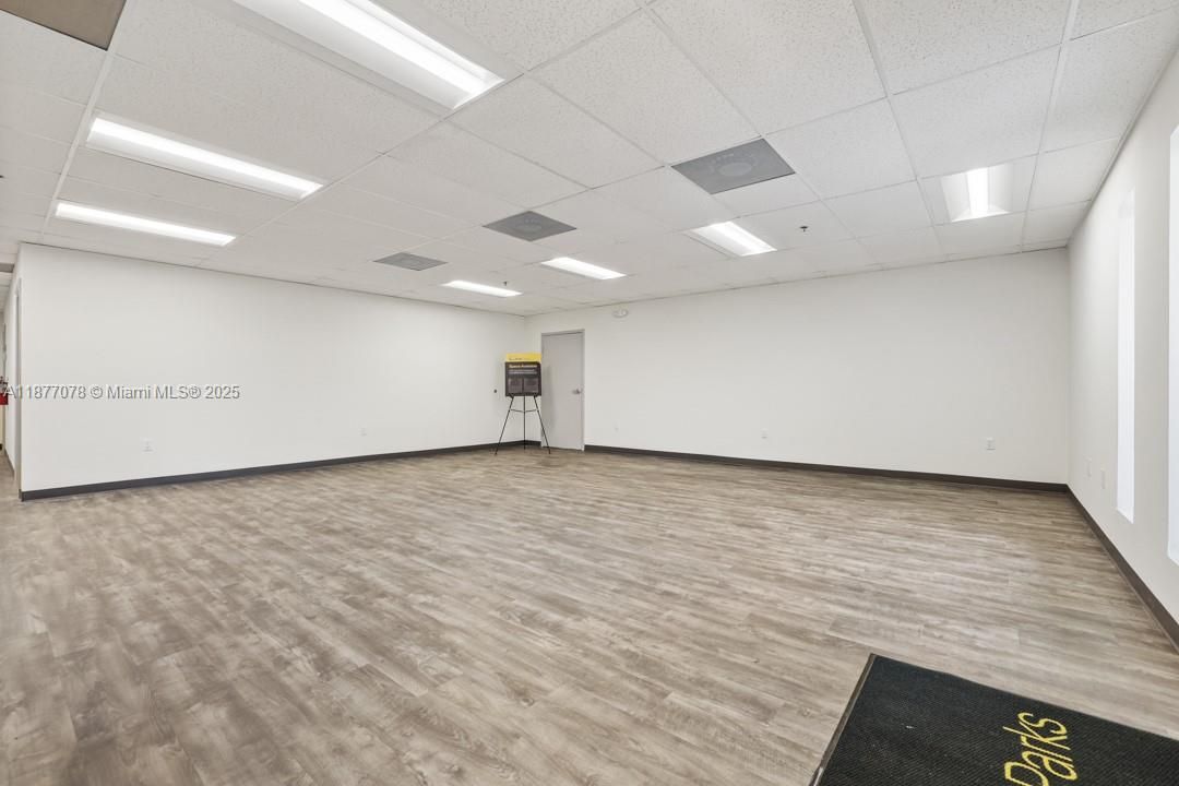 В аренду: $23 (0 спален, 0 ванн, 0 Квадратных фут)