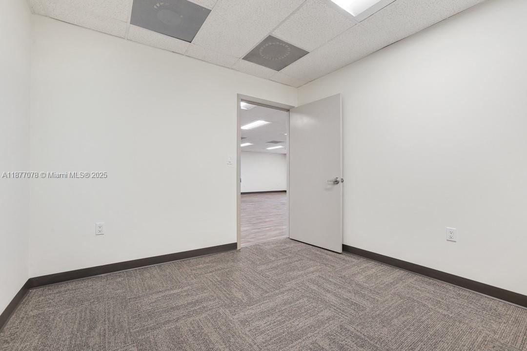 В аренду: $23 (0 спален, 0 ванн, 0 Квадратных фут)