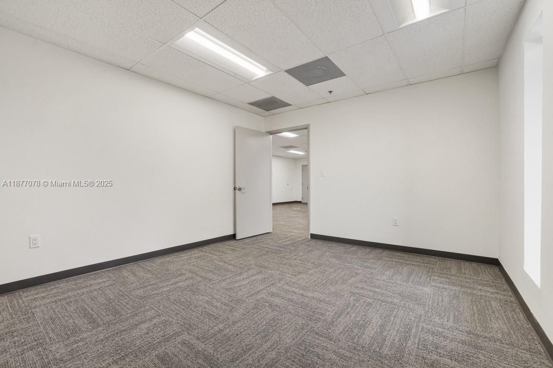 В аренду: $23 (0 спален, 0 ванн, 0 Квадратных фут)