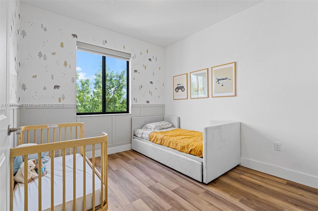 Active With Contract: $3,100 (3 beds, 2 baths, 1662 Square Feet)