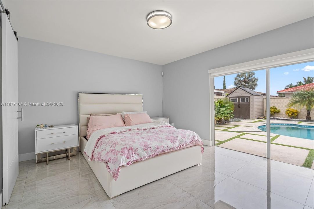 Под контрактом: $4,000 (3 спален, 2 ванн, 1551 Квадратных фут)