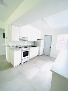 Недавно арендовано: $1,650 (1 спален, 1 ванн, 700 Квадратных фут)