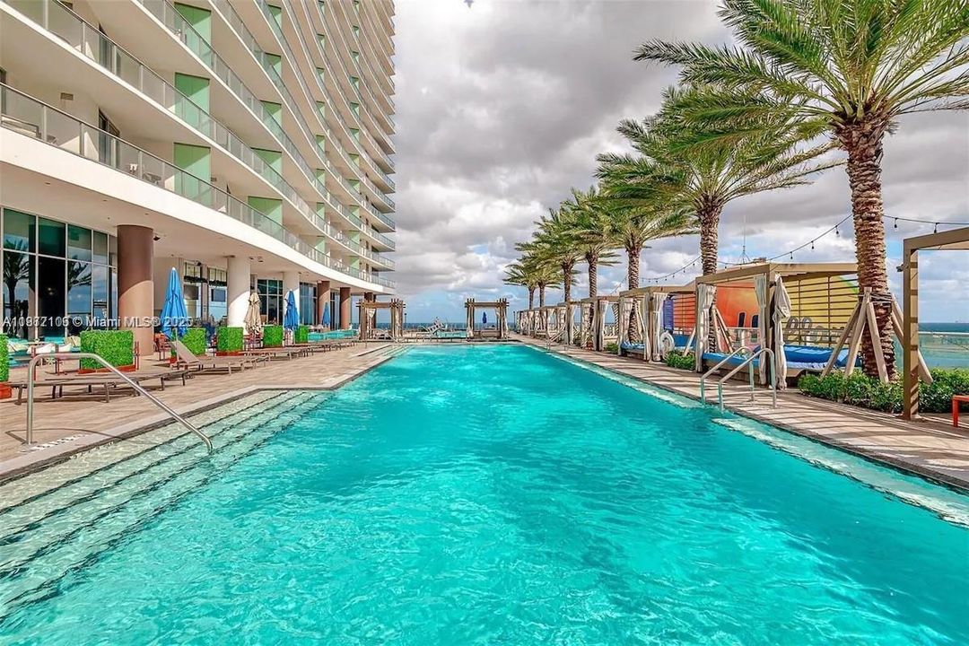 For Rent: $4,800 (2 beds, 2 baths, 1129 Square Feet)