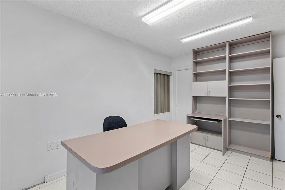 Recently Sold: $699,000 (4 beds, 3 baths, 1732 Square Feet)