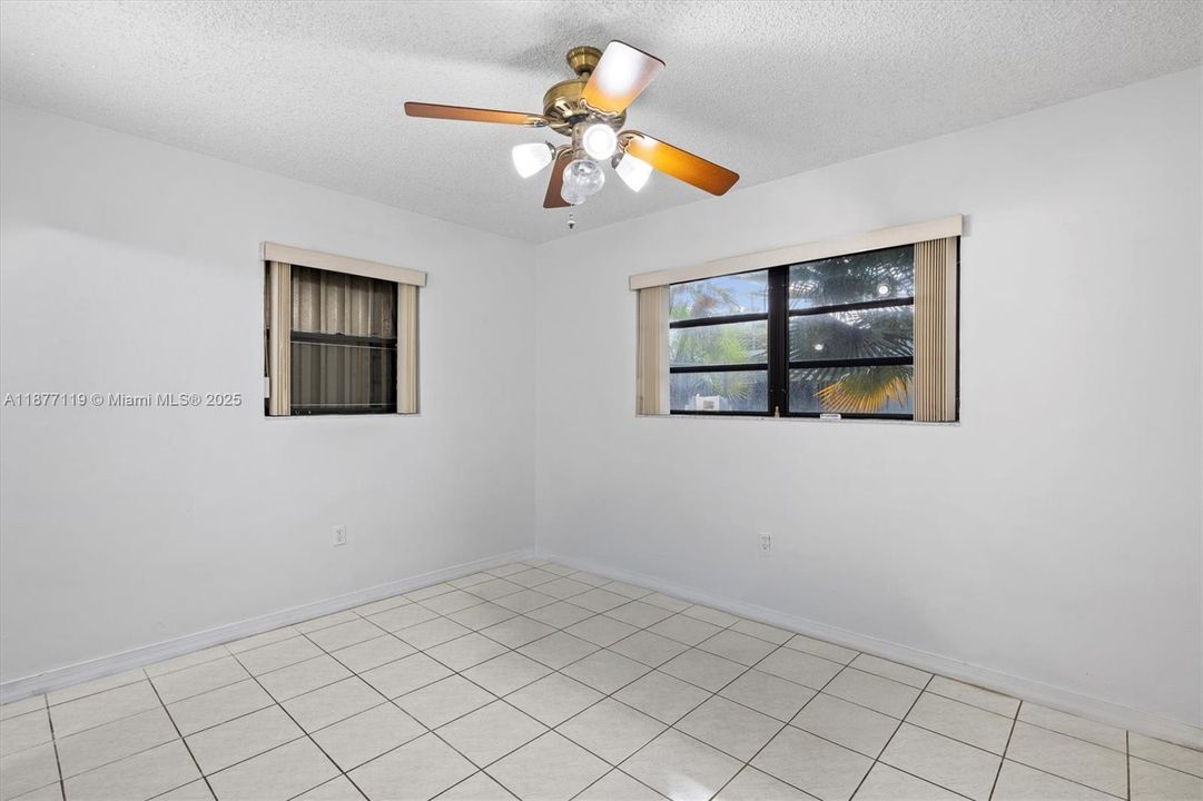 Recently Sold: $699,000 (4 beds, 3 baths, 1732 Square Feet)