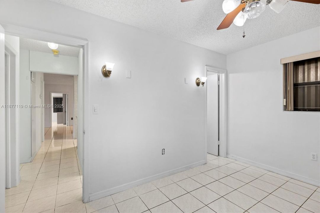 Recently Sold: $699,000 (4 beds, 3 baths, 1732 Square Feet)