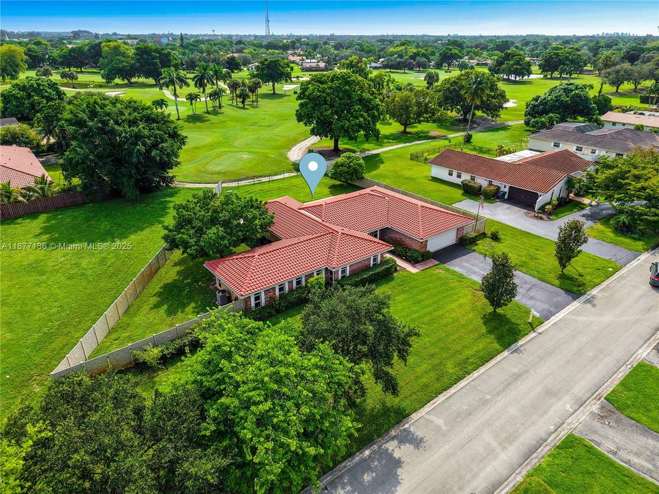 Недавно продано: $845,000 (5 спален, 3 ванн, 2836 Квадратных фут)