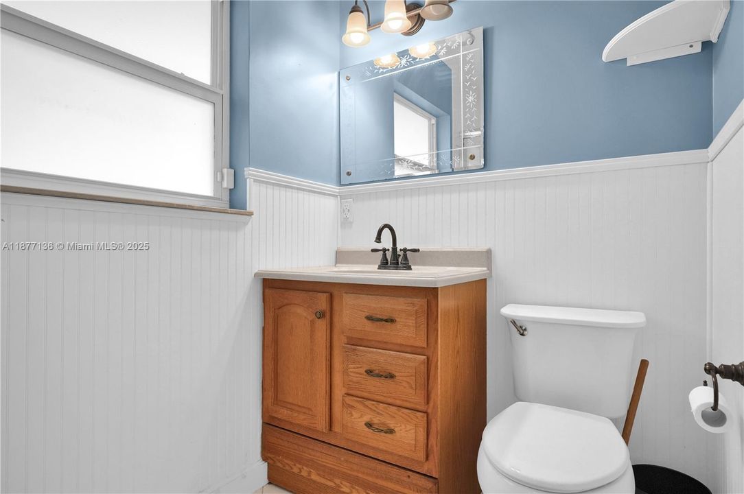 Недавно продано: $845,000 (5 спален, 3 ванн, 2836 Квадратных фут)