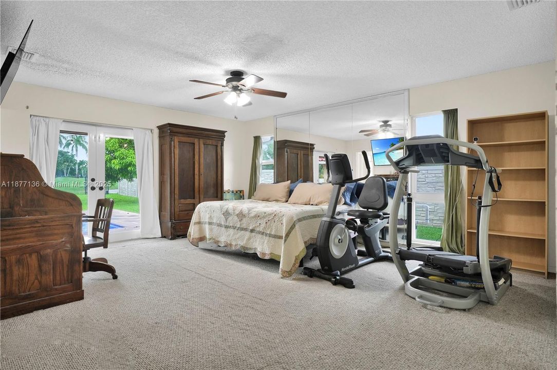 Недавно продано: $845,000 (5 спален, 3 ванн, 2836 Квадратных фут)