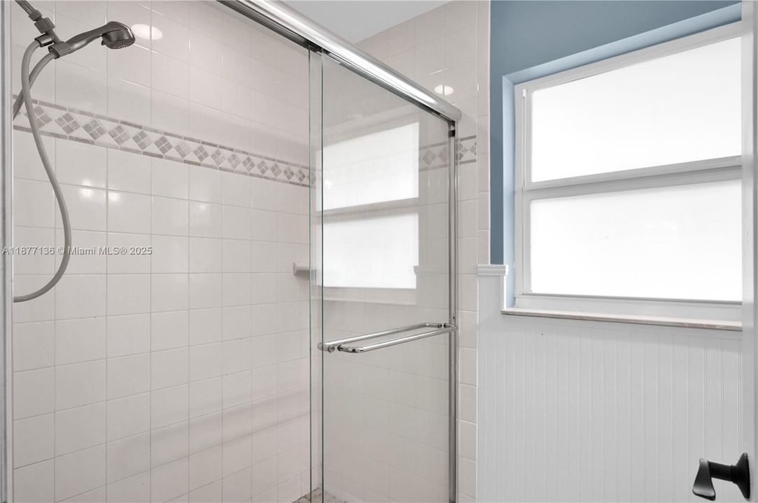 Недавно продано: $845,000 (5 спален, 3 ванн, 2836 Квадратных фут)