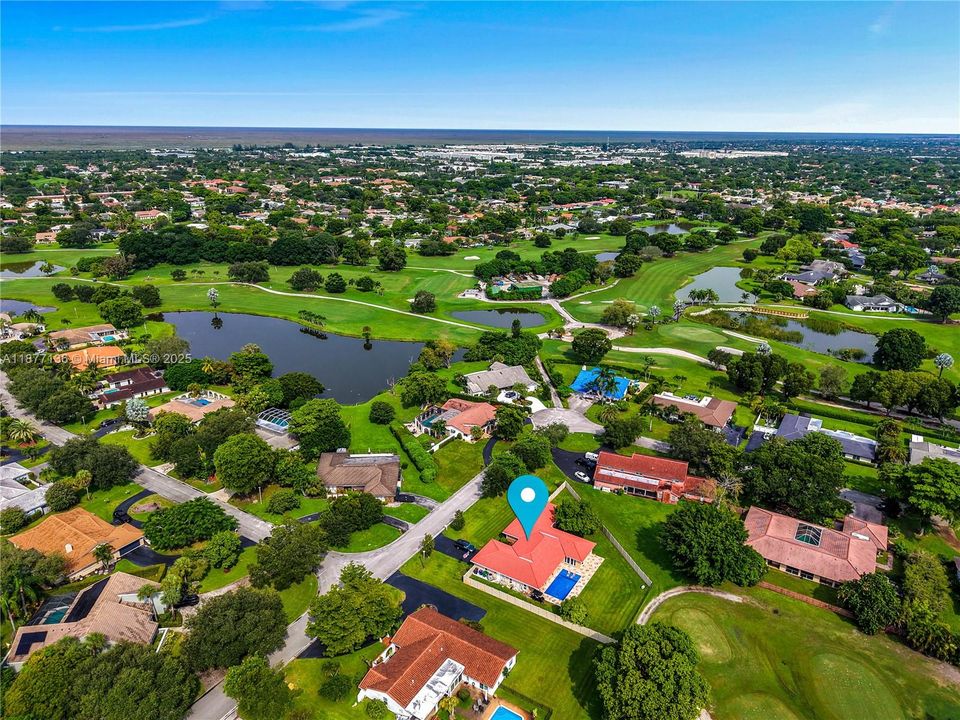 Недавно продано: $845,000 (5 спален, 3 ванн, 2836 Квадратных фут)