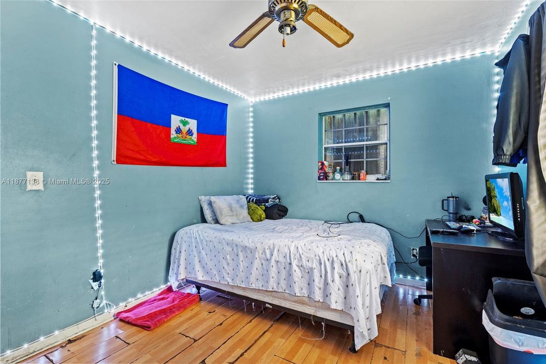 Activo con contrato: $359,990 (3 camas, 2 baños, 1050 Pies cuadrados)