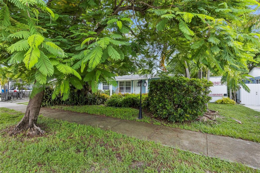 Activo con contrato: $359,990 (3 camas, 2 baños, 1050 Pies cuadrados)