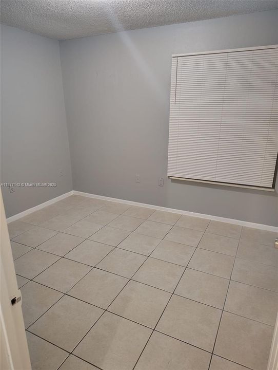 合同活跃: $150,000 (2 贝兹, 2 浴室, 0 平方英尺)