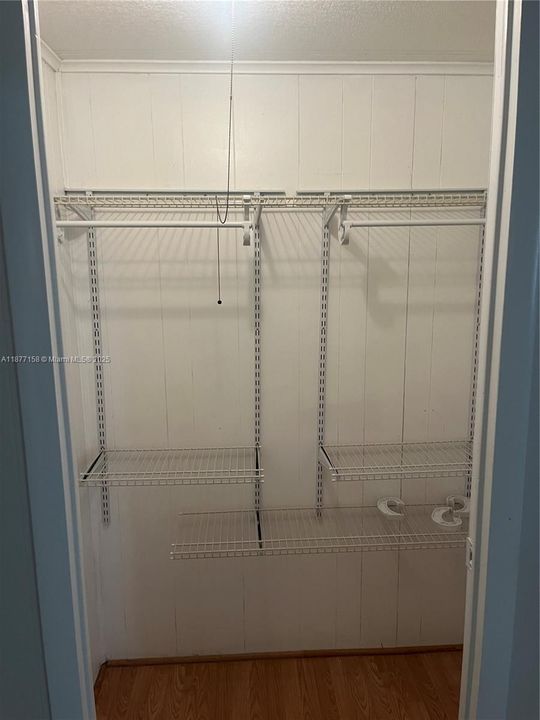 合同活跃: $1,850 (2 贝兹, 2 浴室, 1008 平方英尺)