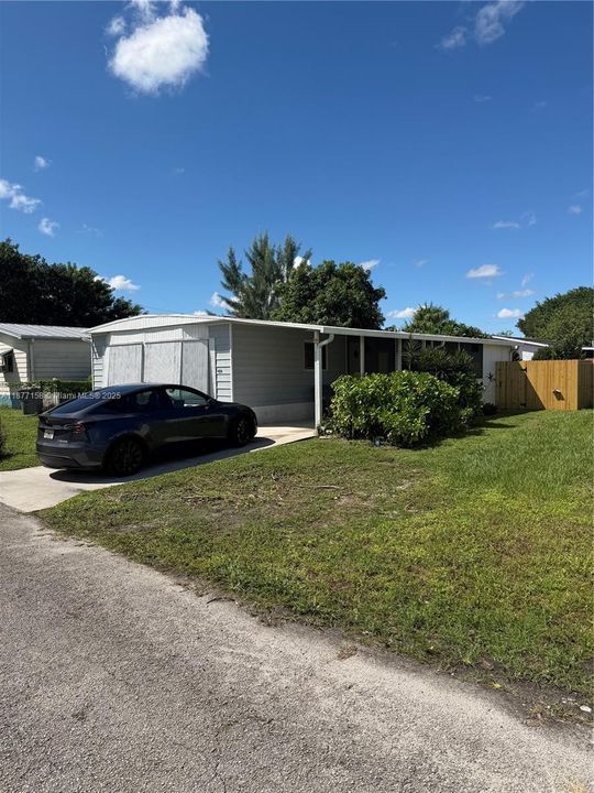 合同活跃: $1,850 (2 贝兹, 2 浴室, 1008 平方英尺)