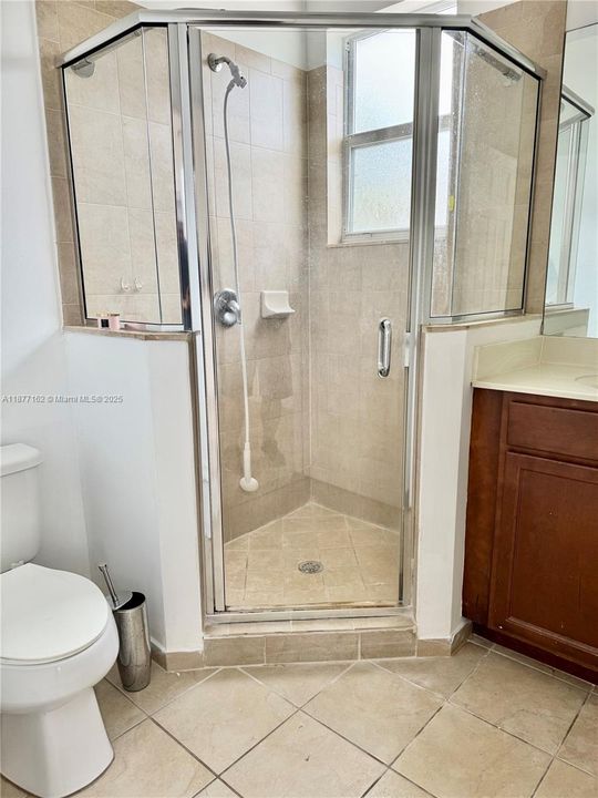 Activo con contrato: $1,650 (1 camas, 1 baños, 2312 Pies cuadrados)