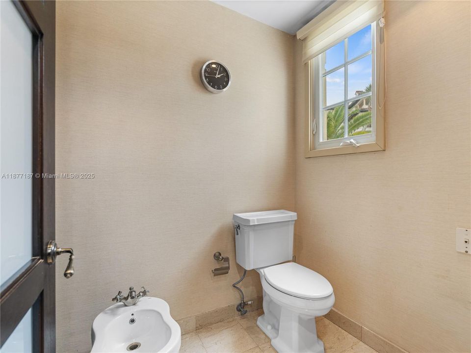 待售: $23,995,000 (6 贝兹, 6 浴室, 7160 平方英尺)