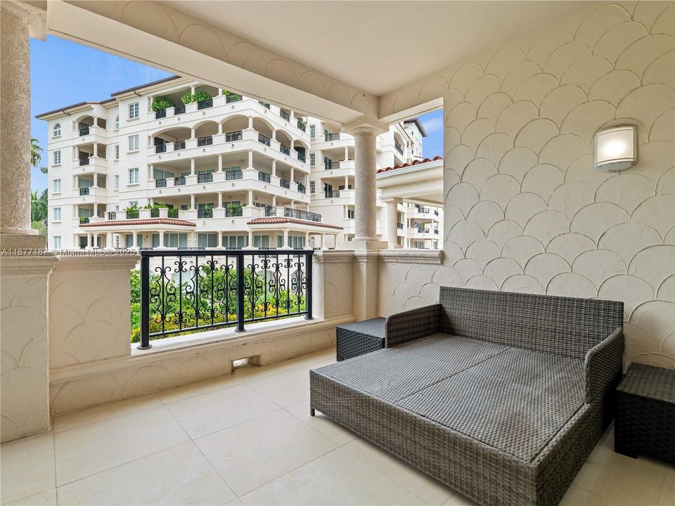 待售: $23,995,000 (6 贝兹, 6 浴室, 7160 平方英尺)