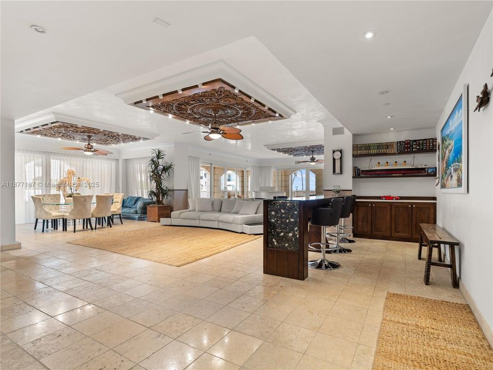 待售: $23,995,000 (6 贝兹, 6 浴室, 7160 平方英尺)