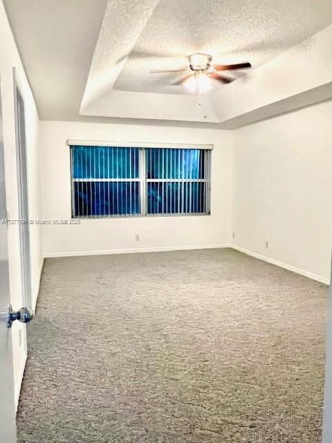 合同活跃: $3,495 (4 贝兹, 2 浴室, 2072 平方英尺)