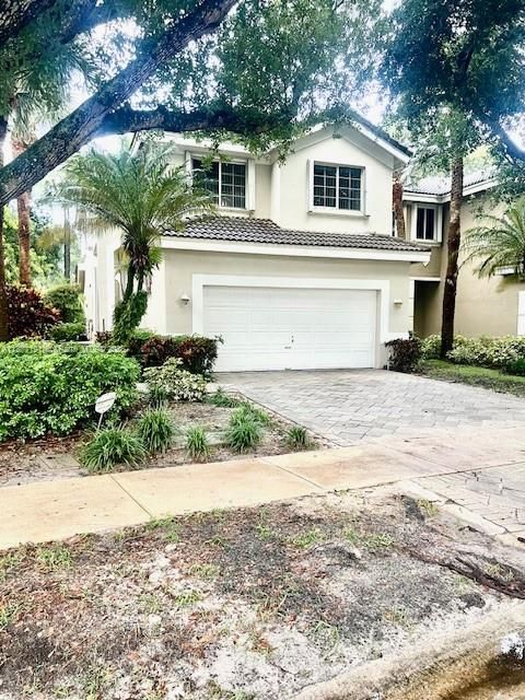 合同活跃: $3,495 (4 贝兹, 2 浴室, 2072 平方英尺)