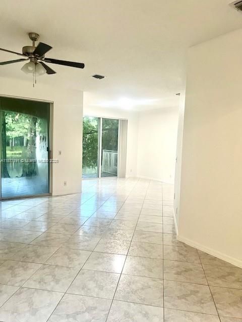 合同活跃: $3,495 (4 贝兹, 2 浴室, 2072 平方英尺)