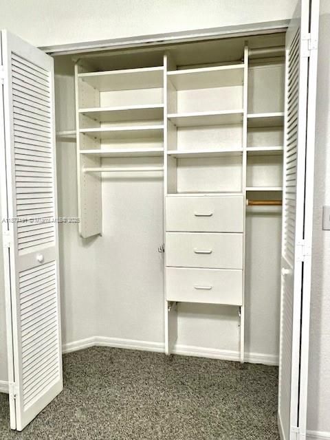 合同活跃: $3,495 (4 贝兹, 2 浴室, 2072 平方英尺)