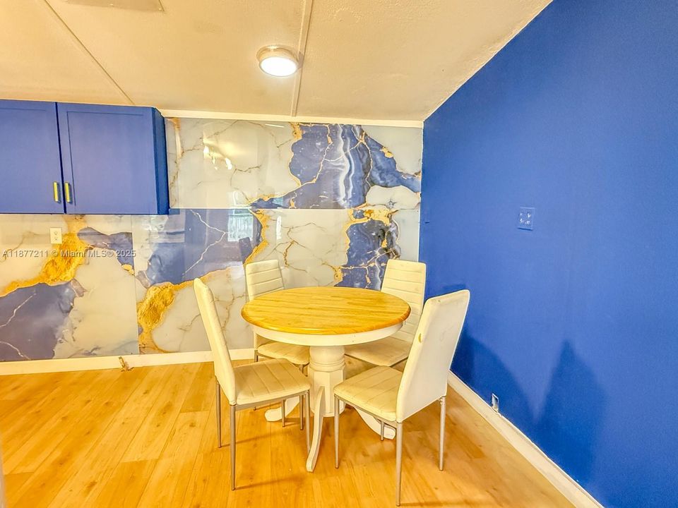 待售: $199,000 (3 贝兹, 2 浴室, 0 平方英尺)