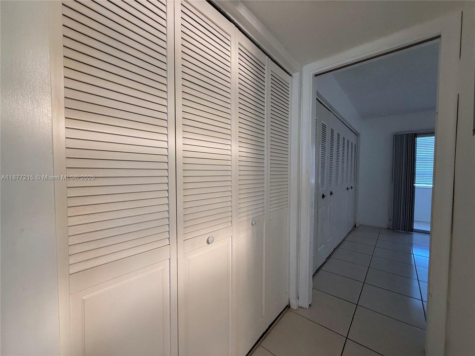 Activo con contrato: $108,000 (1 camas, 1 baños, 700 Pies cuadrados)