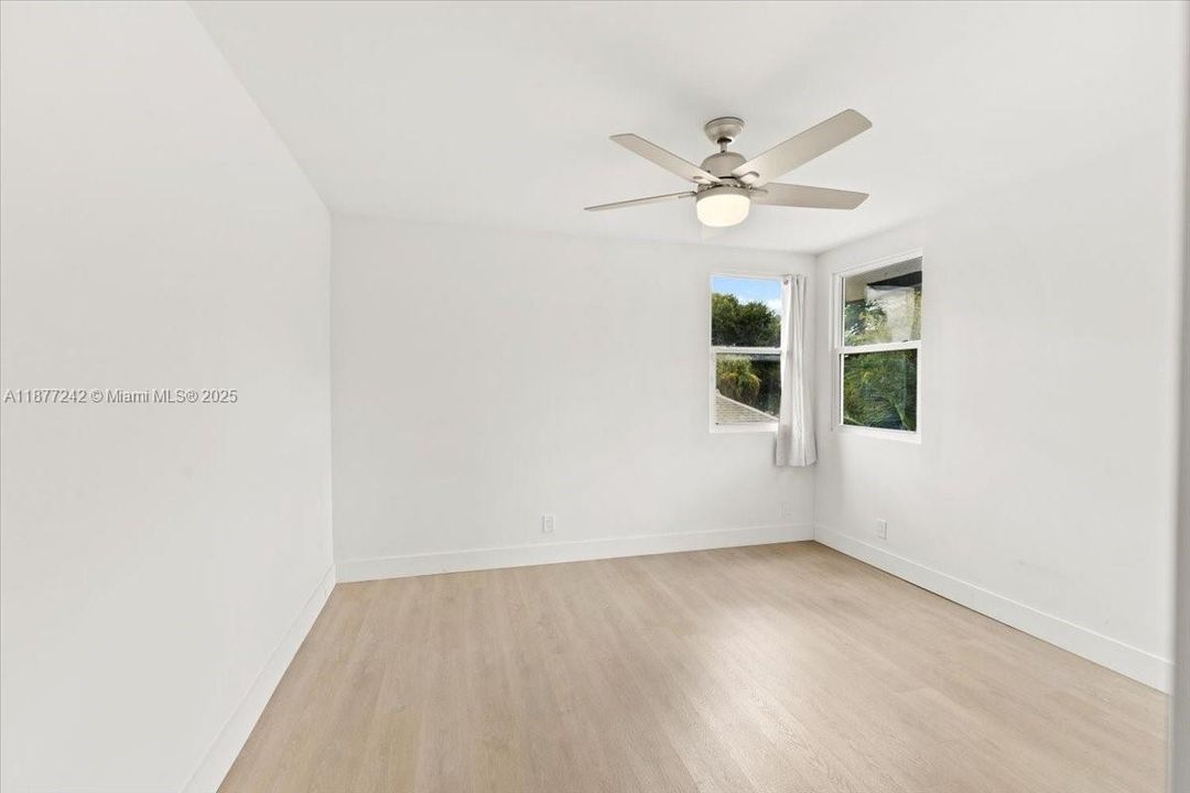 Под контрактом: $790,000 (4 спален, 3 ванн, 2681 Квадратных фут)