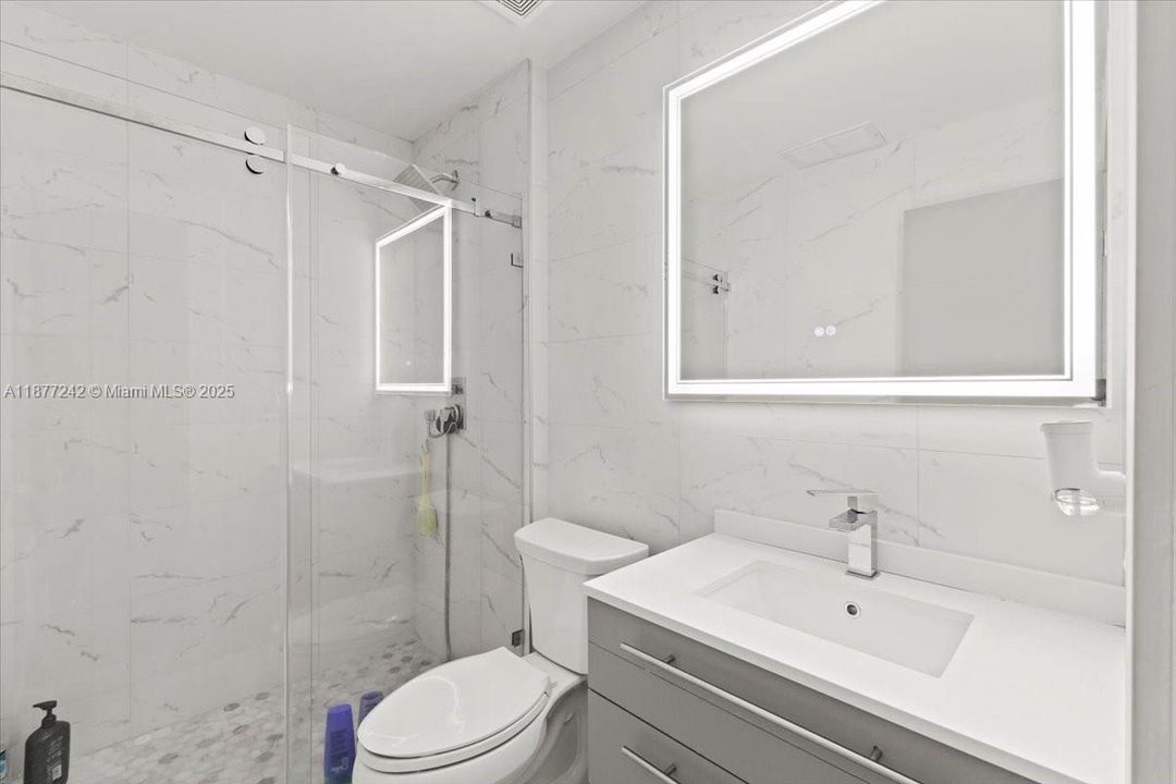 Под контрактом: $790,000 (4 спален, 3 ванн, 2681 Квадратных фут)