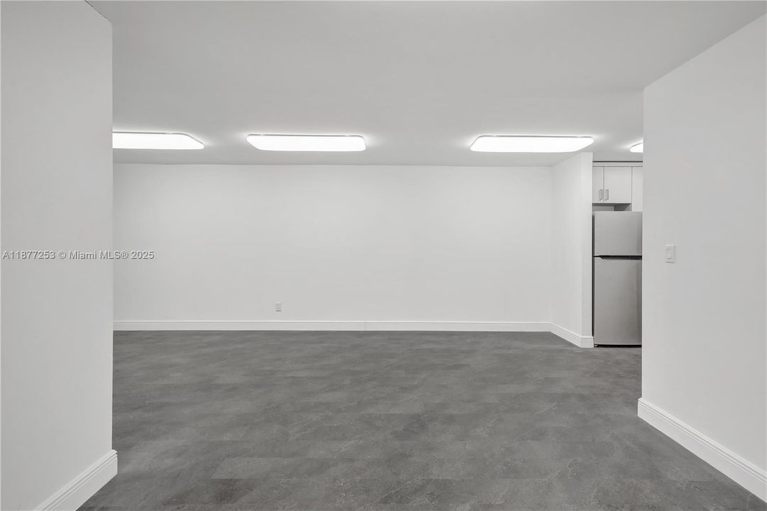 出租: $2,100 (1 贝兹, 1 浴室, 0 平方英尺)