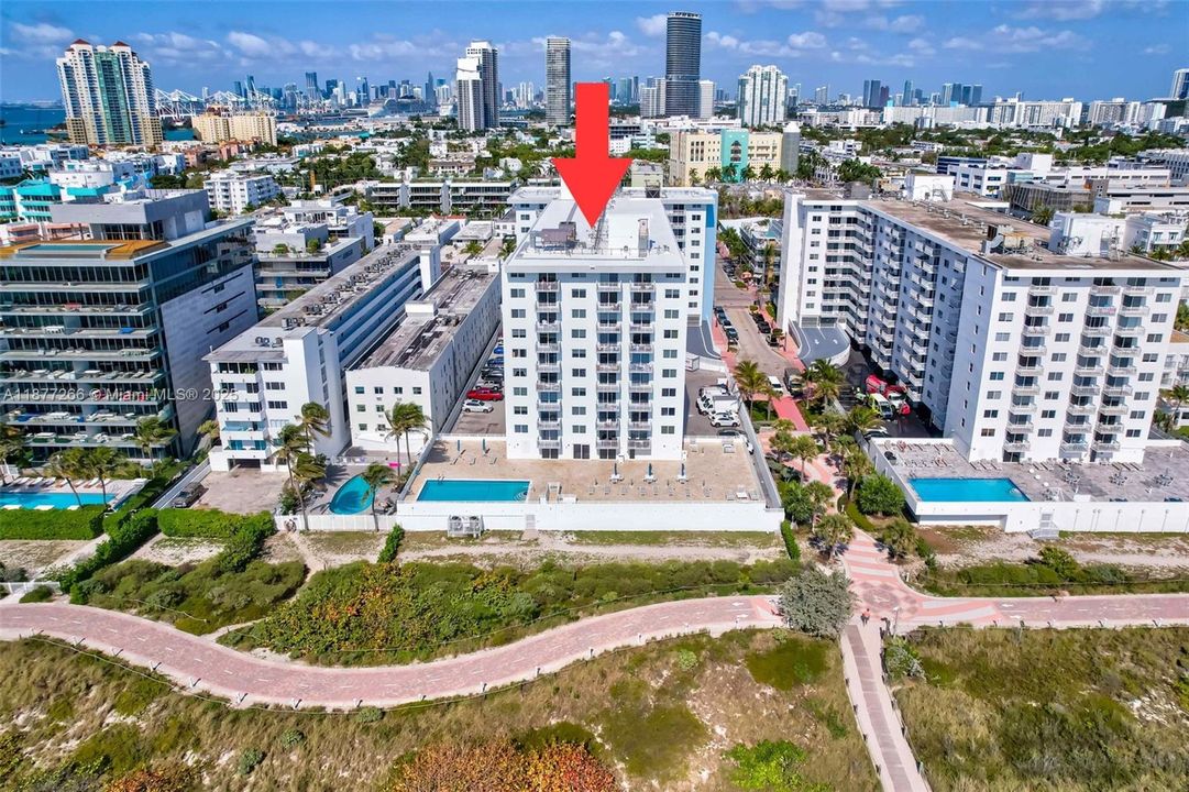 For Sale: $399,000 (1 beds, 1 baths, 656 Square Feet)