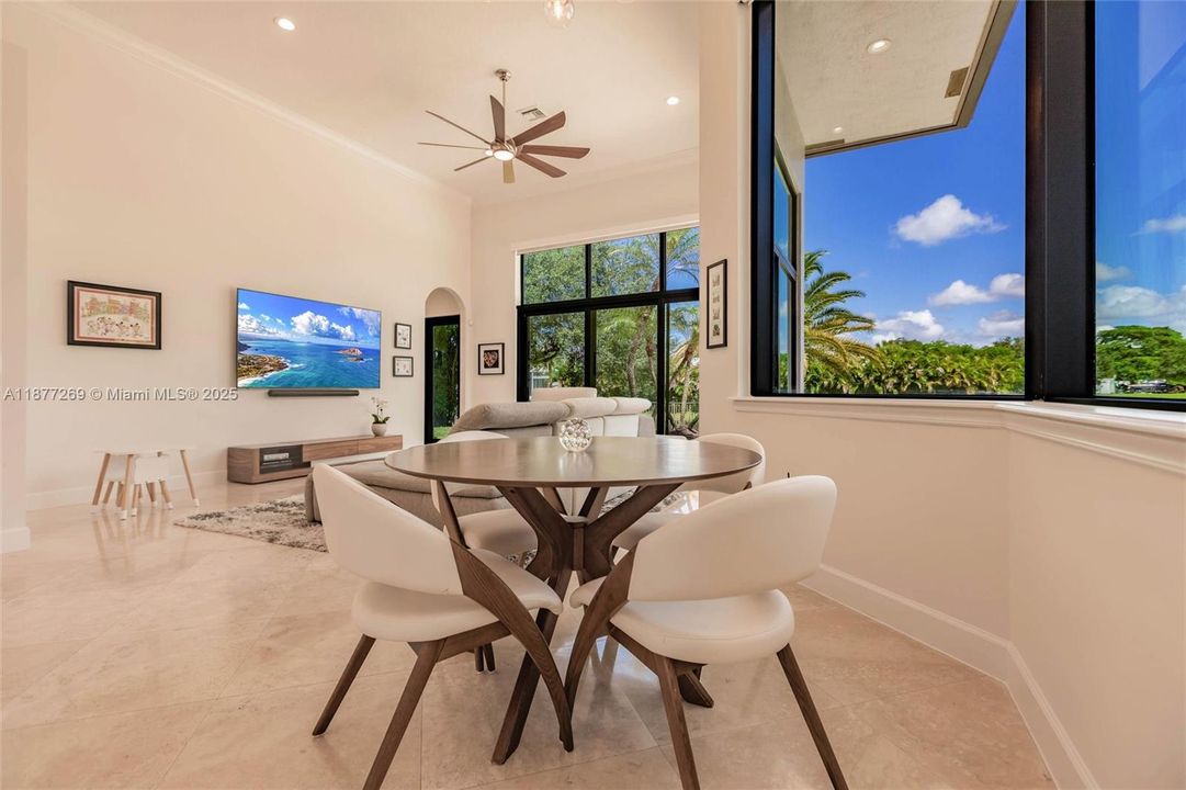 For Sale: $2,295,000 (5 beds, 4 baths, 3910 Square Feet)