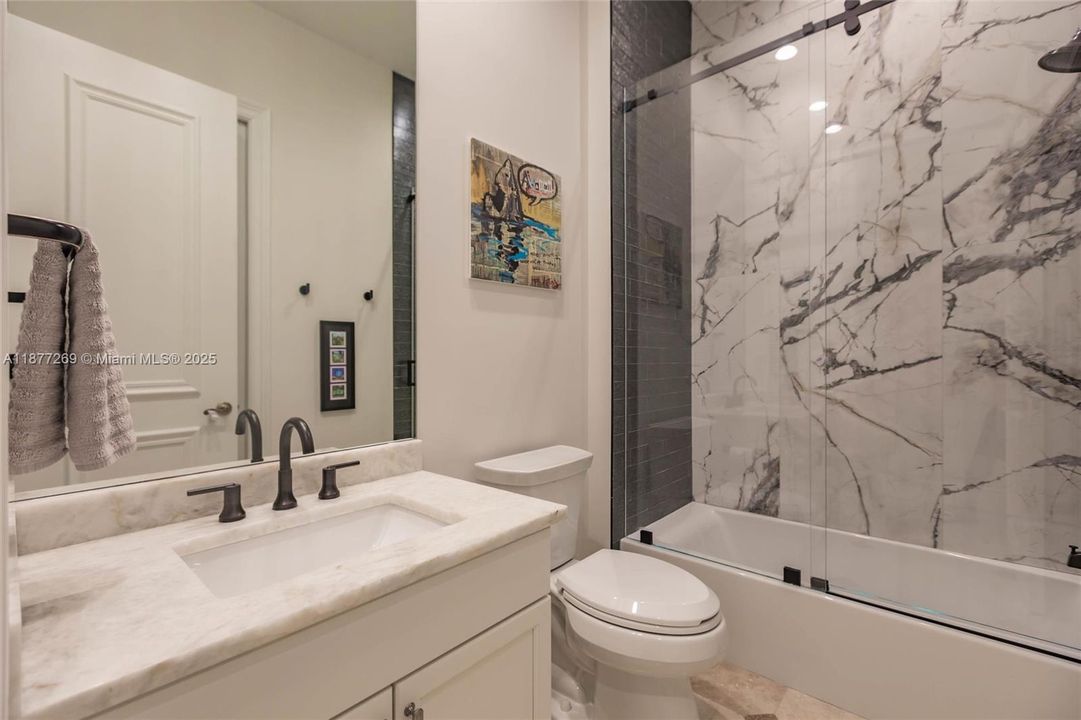 For Sale: $2,295,000 (5 beds, 4 baths, 3910 Square Feet)