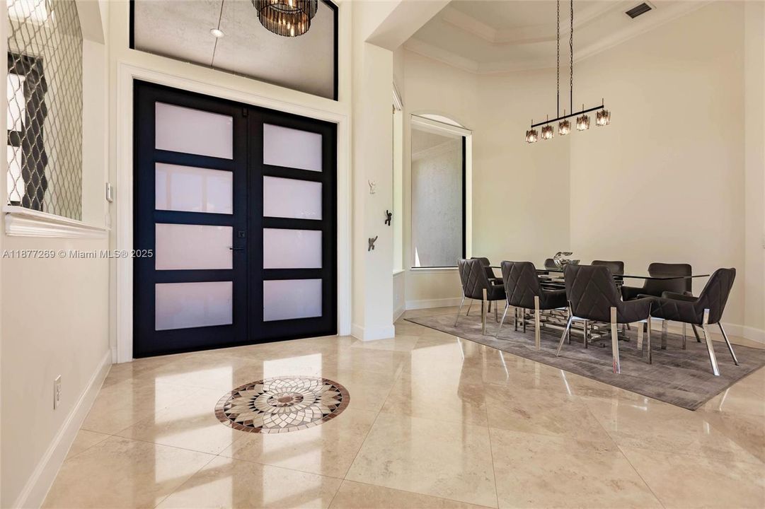 For Sale: $2,295,000 (5 beds, 4 baths, 3910 Square Feet)