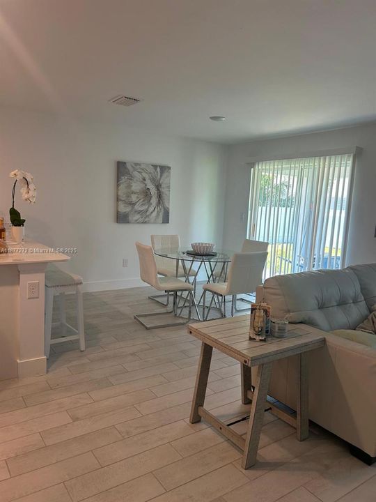 На продажу: $395,000 (4 спален, 2 ванн, 0 Квадратных фут)