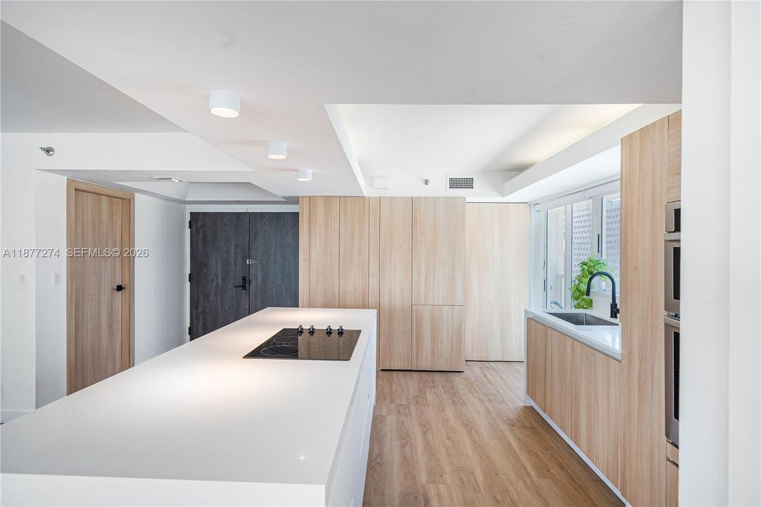 For Sale: $1,249,500 (2 beds, 2 baths, 1200 Square Feet)
