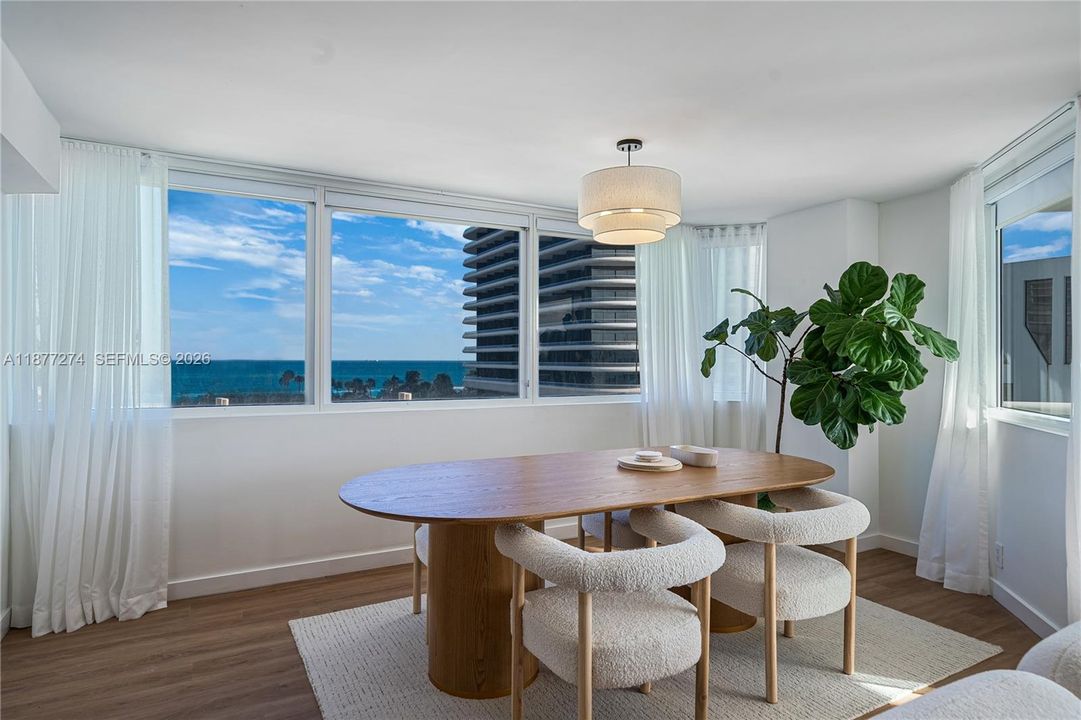 For Sale: $1,249,500 (2 beds, 2 baths, 1200 Square Feet)