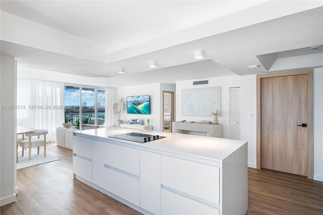 For Sale: $1,249,500 (2 beds, 2 baths, 1200 Square Feet)