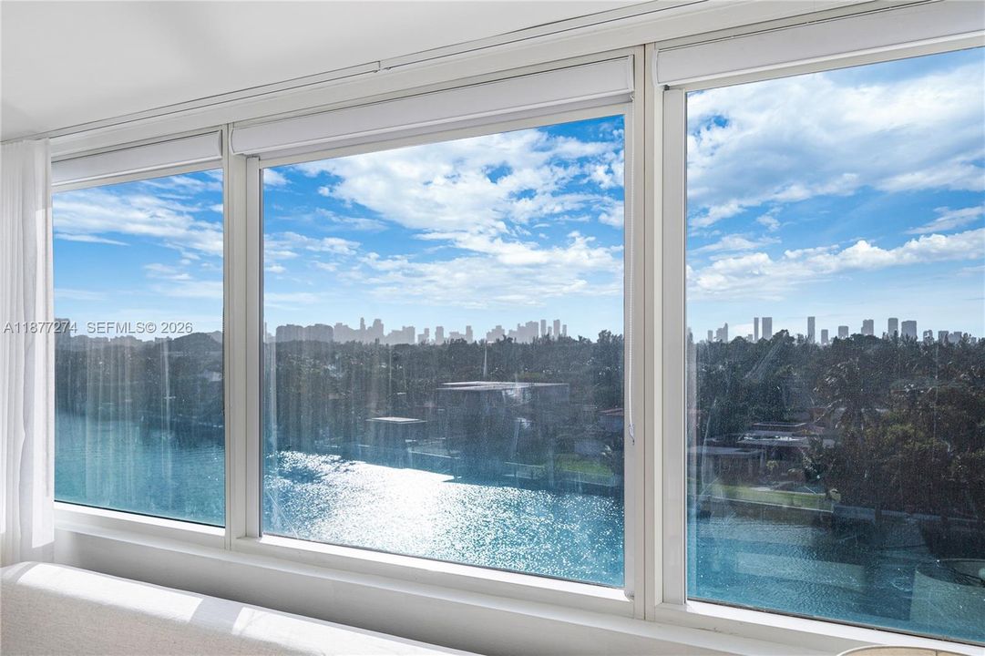 For Sale: $1,249,500 (2 beds, 2 baths, 1200 Square Feet)