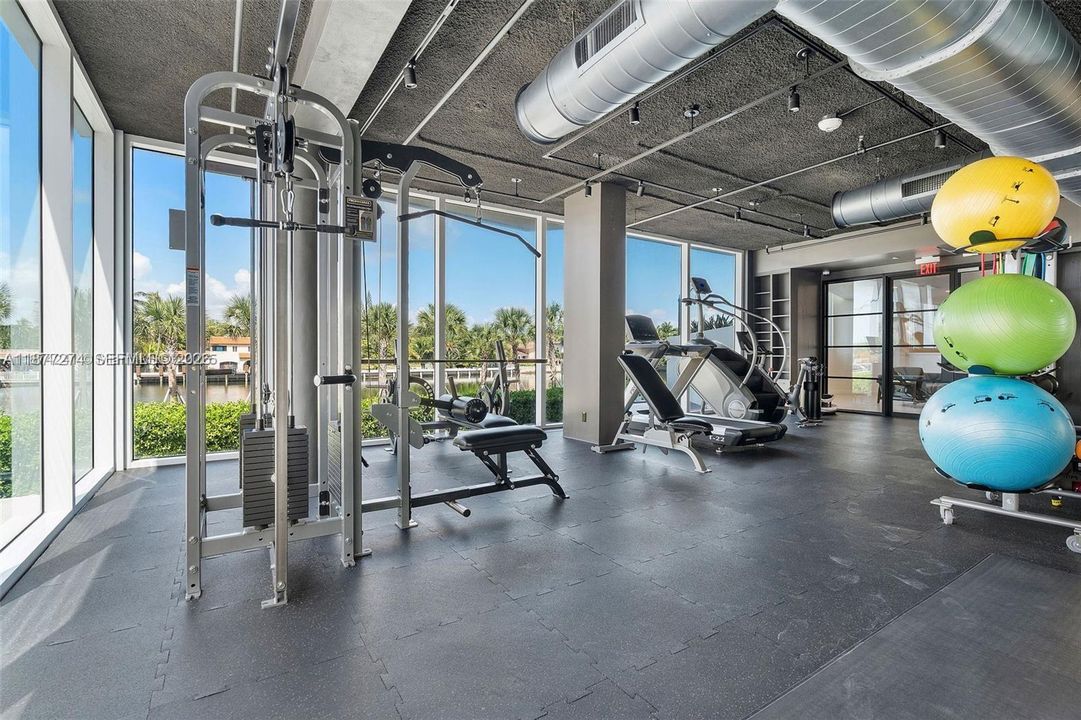 For Sale: $1,249,500 (2 beds, 2 baths, 1200 Square Feet)