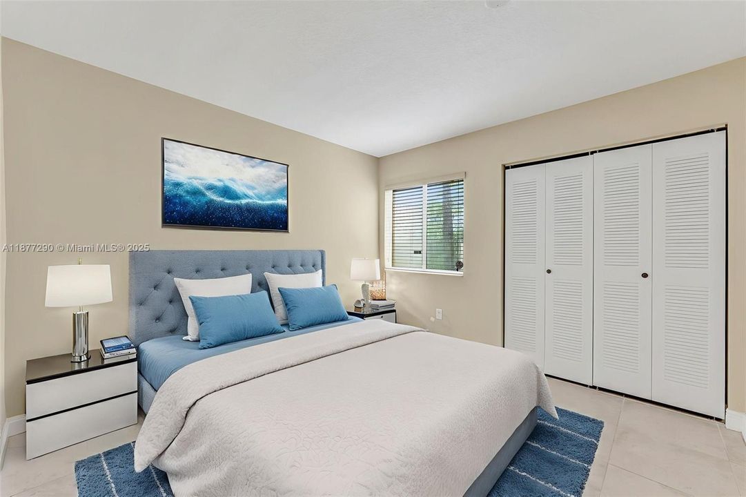 Active With Contract: $285,000 (2 beds, 2 baths, 965 Square Feet)