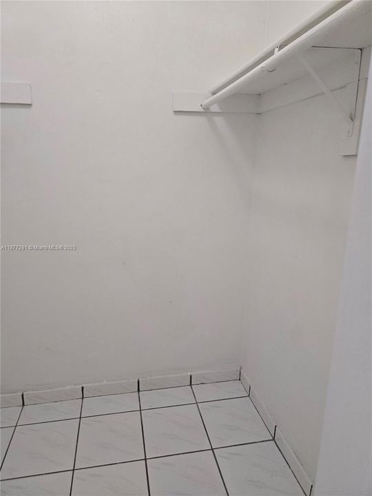 Под контрактом: $425,000 (2 спален, 2 ванн, 1101 Квадратных фут)